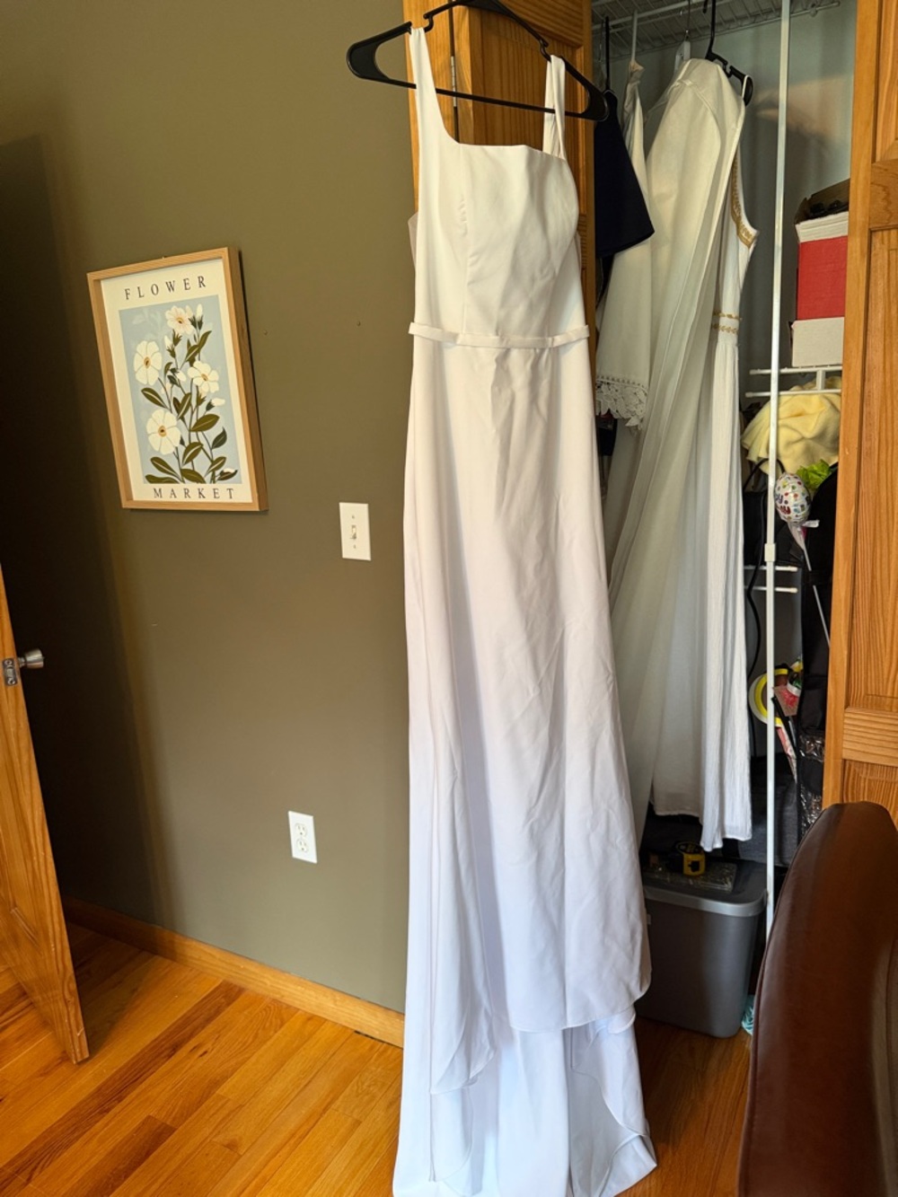 White Square-Neck Wedding Dress with Slim Waist Belt